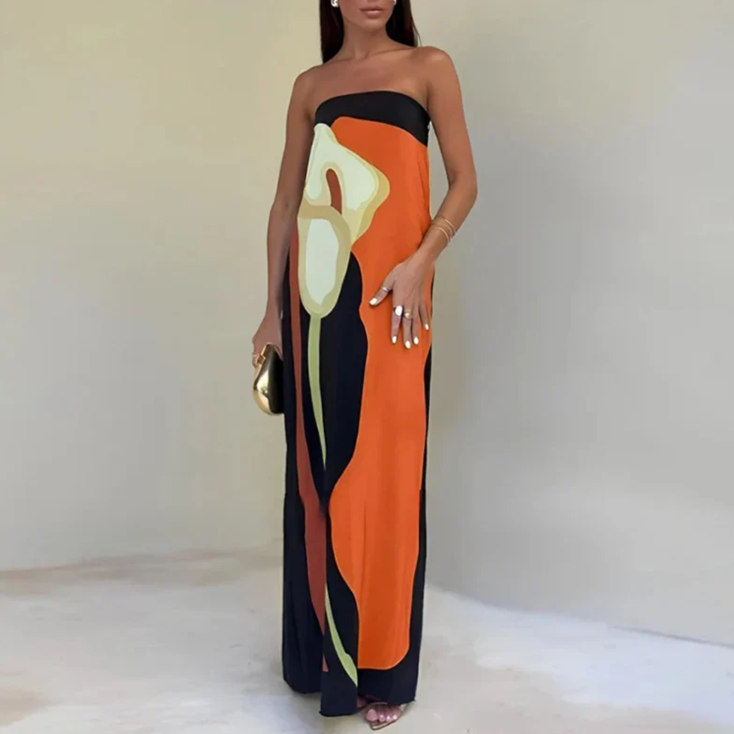 Paula - Elegantiška Suknelė su Iškirpte