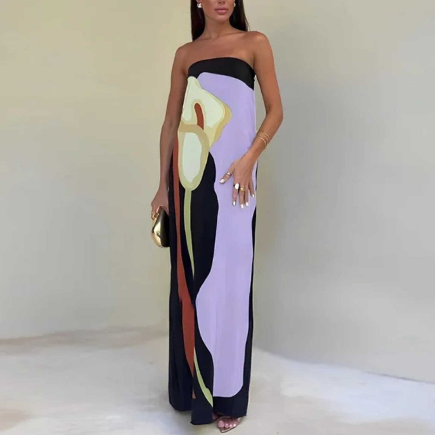 Paula - Elegantiška Suknelė su Iškirpte