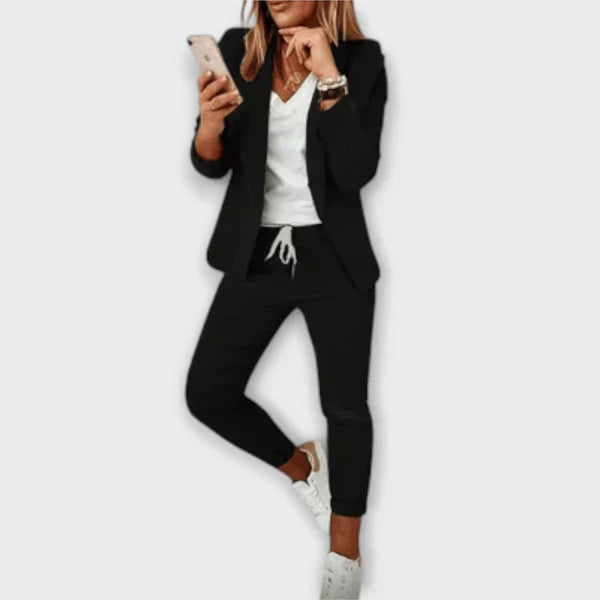 Cristiana - Elegantiškas ir patogus švarkas.