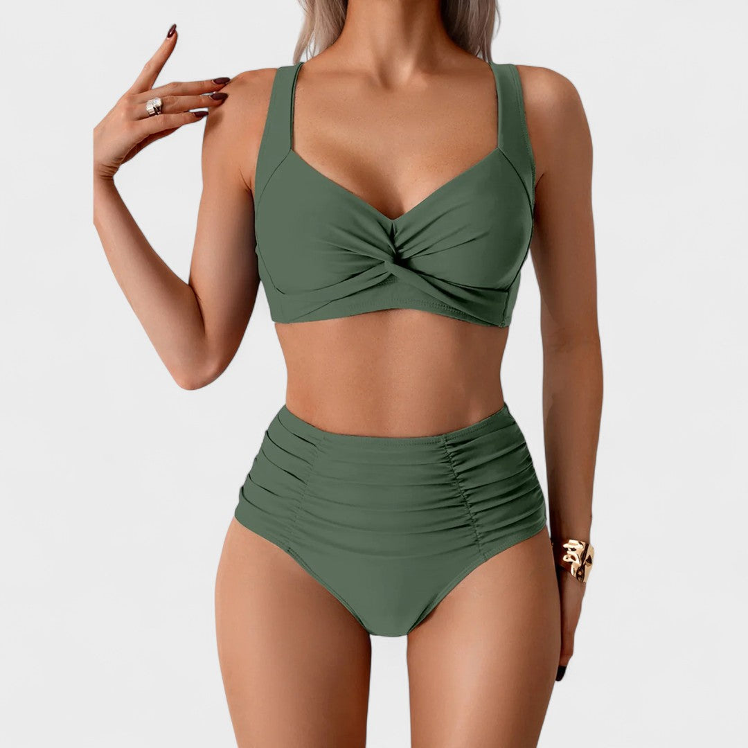 Roberta - Modeliuojantis Bikini